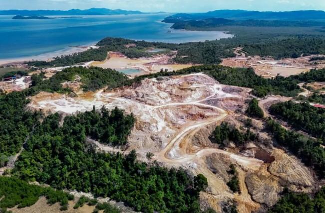 KKP Temukan Kerusakan Masif Akibat Tambang Ilegal di Pulau Citlim, Ekosistem Pesisir Terancam