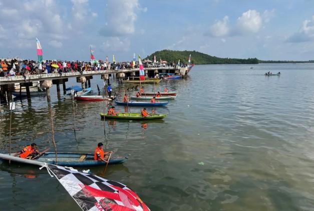 Polda Kepri Gelar Lomba Sampan Ketinting untuk Lestarikan Budaya Melayu dan Sambut Hari Bhayangkara