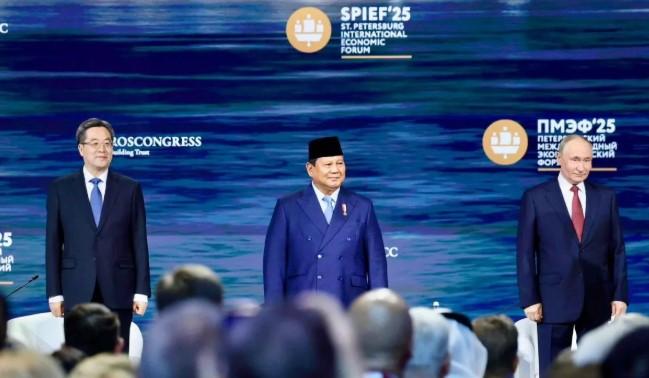 Prabowo Ungkap Rekonsiliasi dengan Muzakir Manaf Sebagai Teladan dari Nelson Mandela di SPIEF 2025