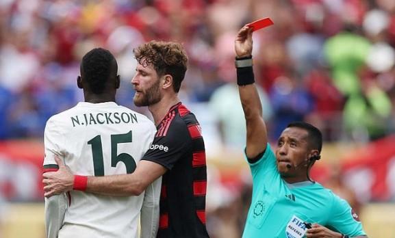 Kartu Merah Lagi, Nicolas Jackson Dikritik Tajam Usai Aksi Ceroboh Lawan Flamengo