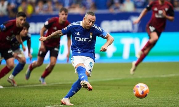 Dipimpin Santi Cazorla, Real Oviedo Kembali ke LaLiga Setelah Penantian 24 Tahun