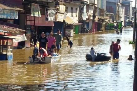Kemensos Lakukan Asesmen dan Kirim Bantuan Awal untuk Korban Banjir di Ketapang