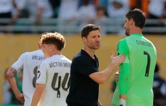 Menang dengan 10 Pemain, Real Madrid Tundukkan Pachuca 3-1 dan Puji Taktik Xabi Alonso