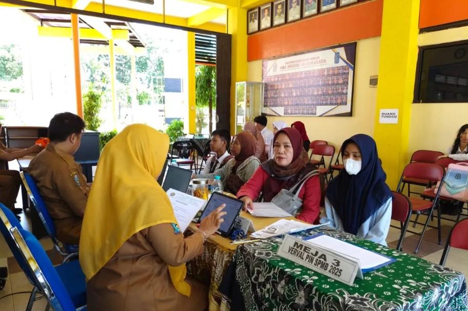 DPR Soroti Transparansi SPMB, Esti Wijayanti Minta Akses Informasi Dibuka untuk Semua Pendaftar