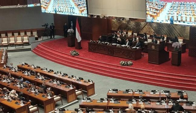 Buka Masa Sidang IV, Puan Maharani Apresiasi Respons Cepat Pemerintah Atasi Sengketa Tambang dan Pulau