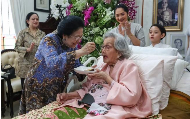 Indonesia Siapkan Skenario Hadapi Krisis Global, Megawati Hadiri Ultah Istri Hoegeng, TNI AL Raih Prestasi di Rusia