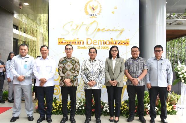 Sekjen DPR RI Resmikan Kantin Demokrasi di Kompleks Parlemen, Wadah Interaksi dan Simbol Keterbukaan