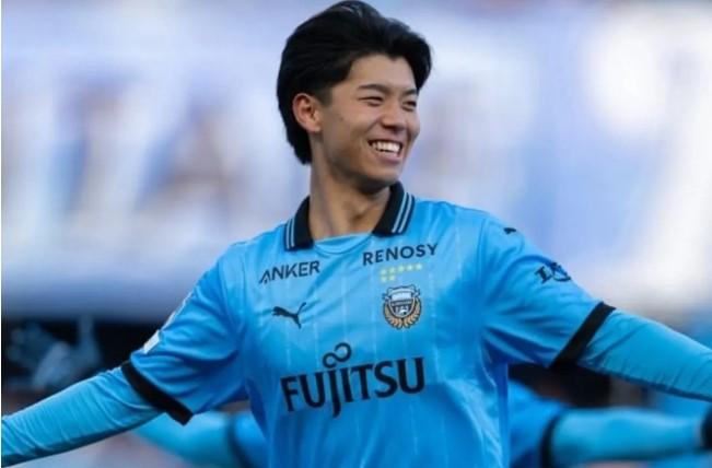 Tottenham Hotspur Rekrut Bek Muda Jepang Kota Takai, Jadi Transfer Termahal dari J League