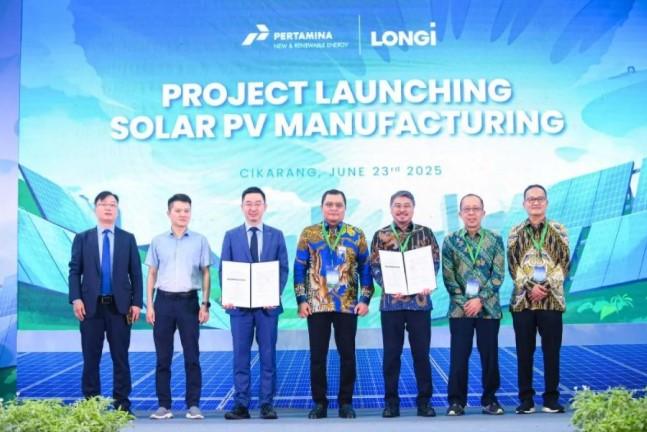 Pertamina NRE dan LONGi Bangun Pabrik Panel Surya Berkapasitas 1,4 GW di Deltamas