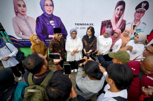 Bersih Sungai dan Tebar Ikan, Kemensos Dukung Program Ketahanan Pangan di Trenggalek Lewat Program Kinasih