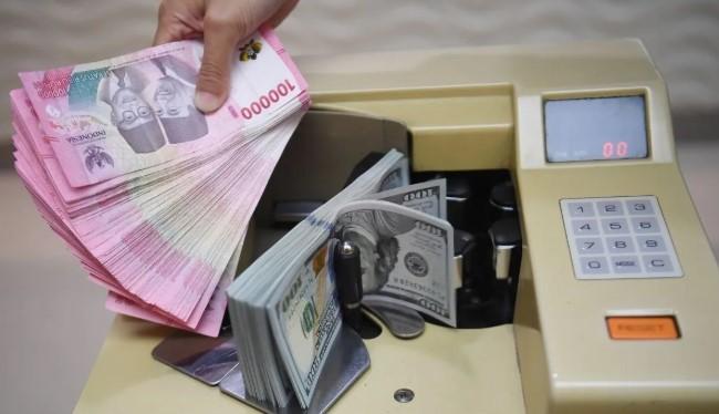 Meredanya Ketegangan Iran-Israel Dorong Rupiah Menguat ke Level Rp16.256 per Dolar AS