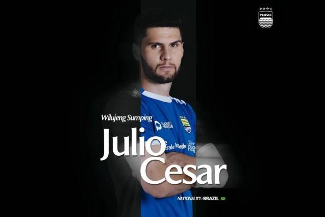 Persib Bandung Resmi Datangkan Julio Cesar de Freitas Filho, Bek Tangguh Asal Brasil Gantikan Kuipers dan Franca