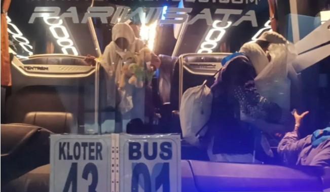 Tertunda Akibat Ketegangan Iran-Israel, Jamaah Haji Kloter 43 Banyuwangi Tiba Selamat di Tanah Air