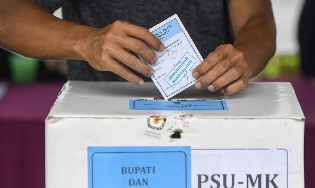 DPR Nilai Putusan MK Soal Pemisahan Pemilu Nasional dan Daerah Bersifat Paradoks dan Bertolak Belakang