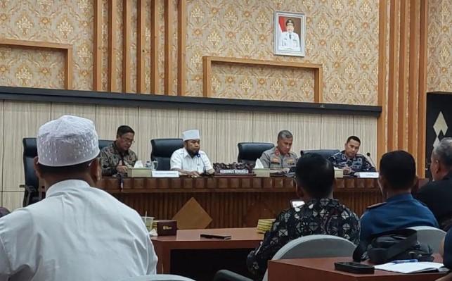Gubernur Bengkulu Bantah Isu Kelaparan di Pulau Enggano, Soroti Masalah Distribusi Akibat Pendangkalan Pelabuhan