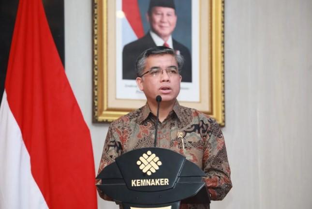 Kemnaker Teken Pakta Integritas untuk Perkuat Layanan TKA dan K3 yang Profesional
