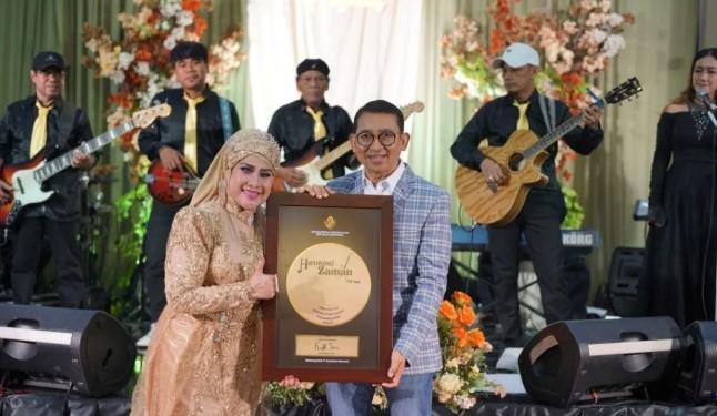 Kementerian Kebudayaan Apresiasi Elvy Sukaesih dalam Konser Harmoni Zaman, Tegaskan Komitmen Majukan Budaya Nasional
