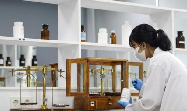 Pendidikan Profesi Apoteker Jadi Fondasi Kesehatan Nasional yang Merata dan Aman