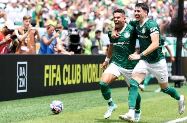 Palmeiras Lolos ke Perempat Final Piala Dunia Antarklub 2025, Abel Ferreira dan Paulinho Puji Semangat Juang Tim