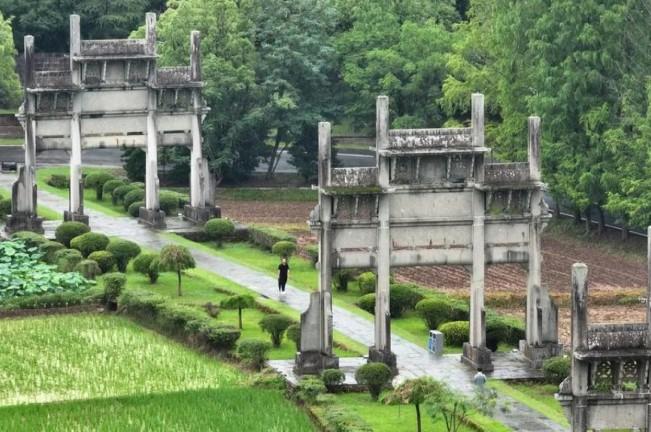Zhou Hu, Arkeolog Muda yang Hidupkan Kembali Budaya Huizhou Lewat Restorasi dan Pertunjukan