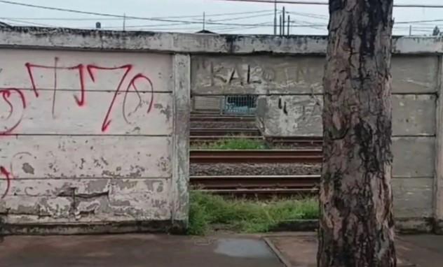 KAI Daop 1 Jakarta Gandeng Polisi Tutup Akses Ilegal di Jalur Kereta, Waspadai Praktik Prostitusi di Lubang Tembok