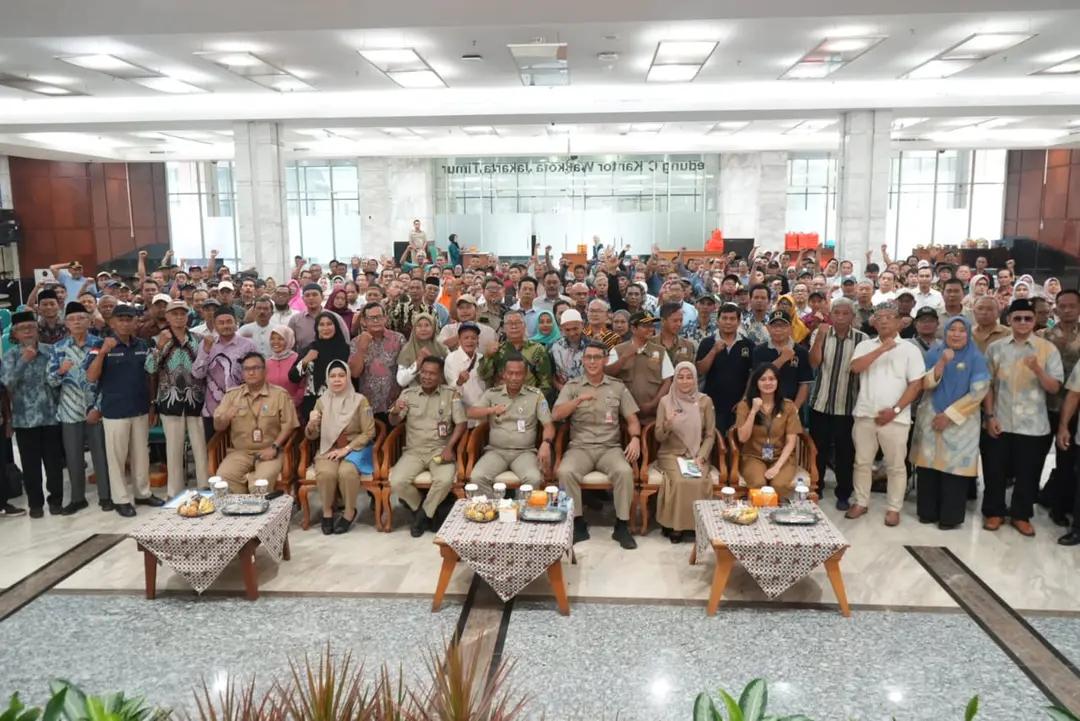 Pemkot Jakarta Timur Sosialisasikan Pembayaran Pajak dan Kewajiban Miliki APAR kepada Ratusan Pengurus RT/RW