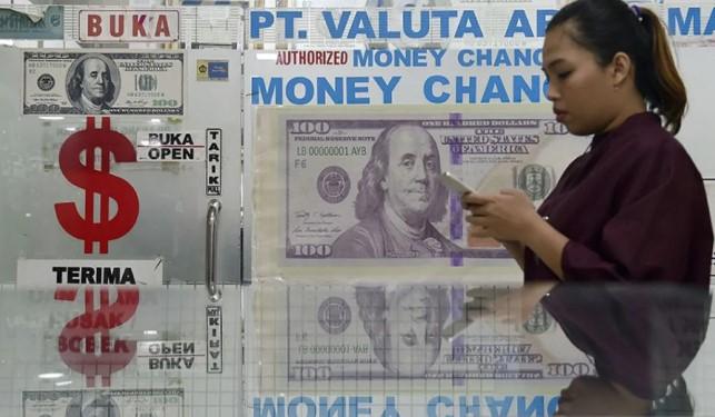Rupiah Melemah Tipis ke Rp16.197 per Dolar AS pada Pembukaan Senin Pagi