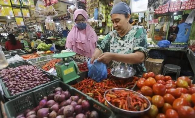 Harga Pangan Hari Ini: Bawang dan Cabai Turun, Ikan dan Beras Premium Naik
