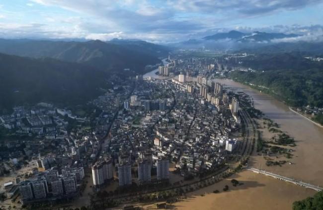 Banjir Besar Landa Rongjiang, China Aktifkan Tanggap Darurat Tertinggi
