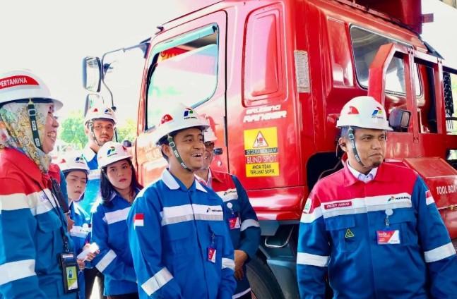 Kunjungi Terminal BBM Ujung Berung, Tenaga Ahli ESDM Pastikan Pasokan Energi Stabil dan Dorong Efisiensi Kilang