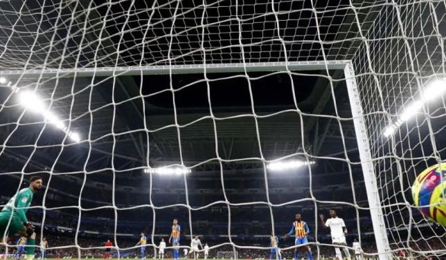Real Madrid Putuskan Tidak Pulangkan Nico Paz dari Como, Fokus pada Rekrutan Baru Francesco Mastantuono