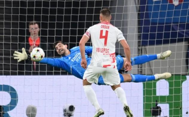 Thibaut Courtois Sebut Trent Alexander-Arnold sebagai Mimpi Buruk bagi Kiper karena Umpan Silangnya