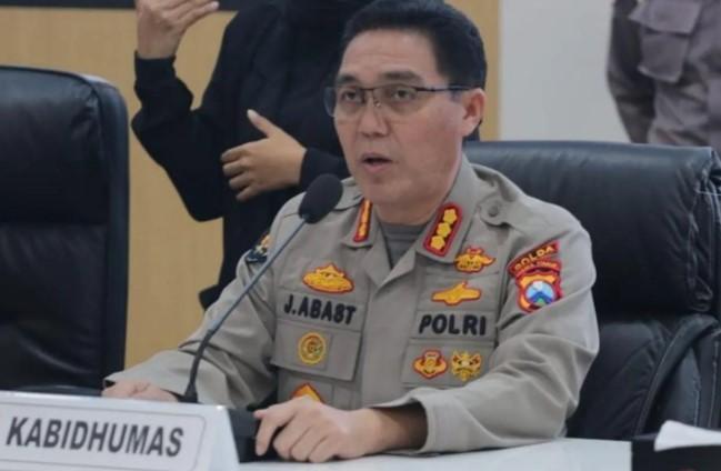 Polda Jatim dan SAR Terus Cari Korban KMP Tunu Pratama Jaya, 4 Orang Selamat, 61 Masih Hilang