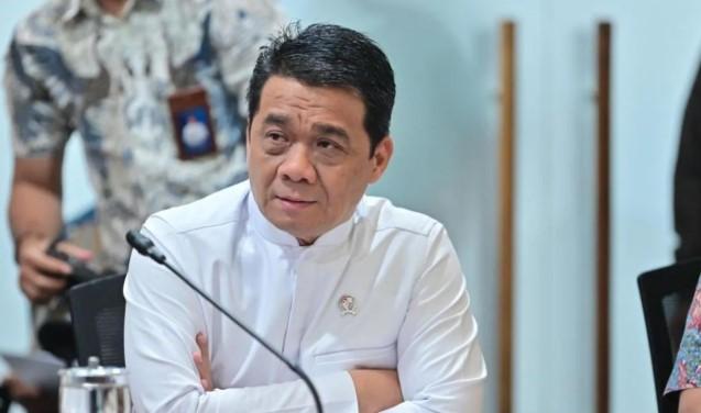 Wamendes Dukung Bahlil Percepat Listrik Desa, Sejalan dengan Visi Pembangunan dari Pinggiran ala Prabowo