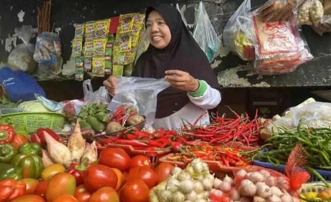 Harga Pangan Nasional 4 Juli: Mayoritas Komoditas Turun, Beras SPHP dan Tepung Kemasan Naik