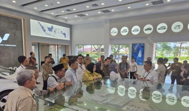 Komisi VII DPR Tinjau Pabrik Wuling, Dorong Ekspansi Ekspor dan Sinkronisasi Kendaraan Listrik-Renewable
