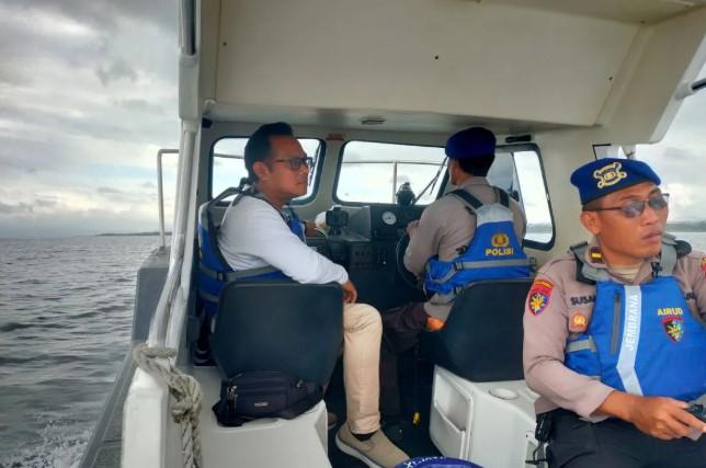 Polisi Libatkan Nelayan dalam Pencarian Korban Tenggelamnya KMP Tunu Pratama Jaya di Selat Bali