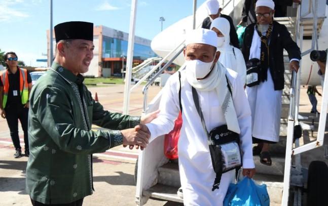 Kloter Pertama Haji Kalbar Tiba di Tanah Air, Gubernur Ajak Jamaah Wujudkan Haji Mabrur