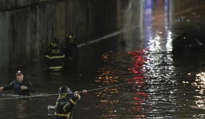 Banjir Bandang Texas Tewaskan 67 Orang, Operasi Pencarian Masif Terus Berlangsung
