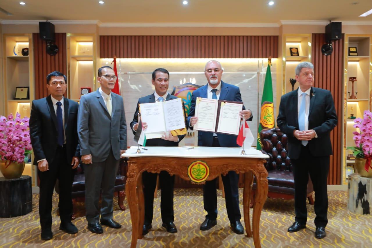 RI-Palestina Teken MoU Pertanian Berbasis Teknologi