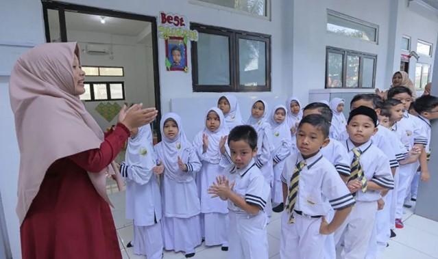 Kemendikdasmen Ajak Orang Tua Aktif Dampingi Anak di Hari Pertama Sekolah