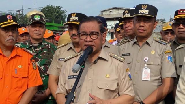 Pramono Anung Minta Petugas Tangani Banjir dengan Hati, Instruksikan Pemprov Siaga 24 Jam