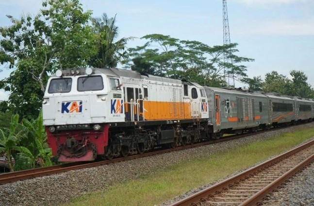 KAI Tegaskan Pelemparan Batu ke Kereta Bisa Dipidana 15 Tahun, Ajak Masyarakat Jaga Keselamatan