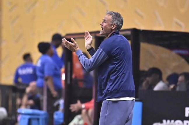 Luis Enrique Fokus ke Masa Depan PSG, Tolak Bahas Mbappe Jelang Hadapi Real Madrid