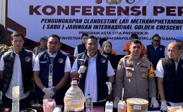 Polisi Tangkap WNA Iran di Jakarta Barat, Produksi Sabu Cair Setara 128 Kilogram Kristal