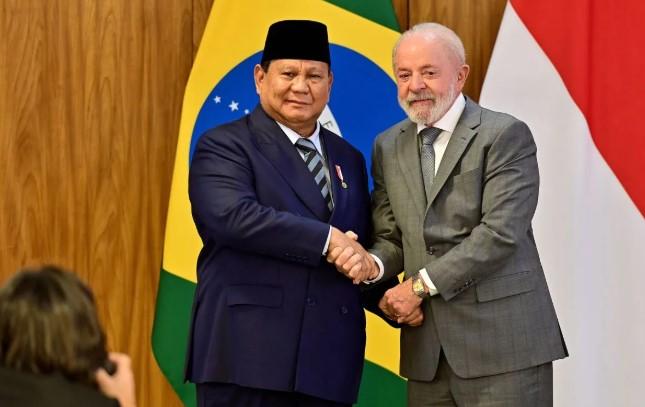 Prabowo-Lula Sepakat Kembangkan Teknologi Rudal dan Kapal Selam, Gibran Tebar Benih Ikan di Klaten
