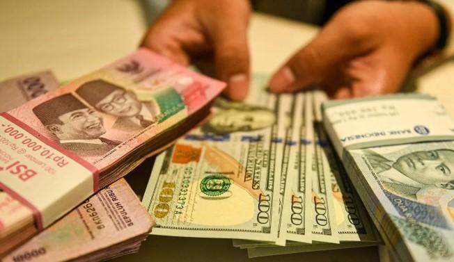 Ketidakpastian Tarif Perdagangan AS Dinilai Akan Tekan Rupiah, Meski Sempat Menguat