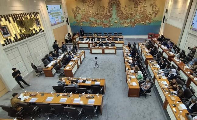 Komisi VII DPR Bahas Anggaran 2026 TVRI, RRI, dan ANTARA, Soroti Peran Strategis Lembaga Penyiaran