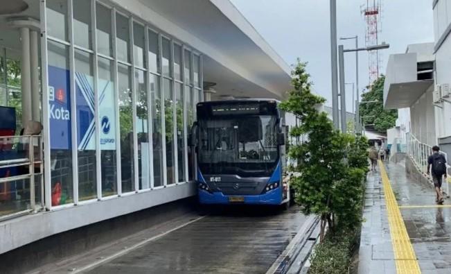 Jakarta 10 Juli: Transjakarta Terapkan AI, Rano Karno Soroti Pendidikan Al Quran dan Ekonomi, MRT Perluas Rute Tanpa APBD