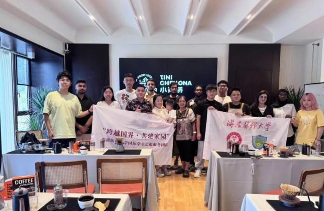 Mahasiswa Indonesia Ikut Kegiatan Sukarelawan di Hainan, China: Edukasi Kesehatan hingga Kampanye Antinarkoba